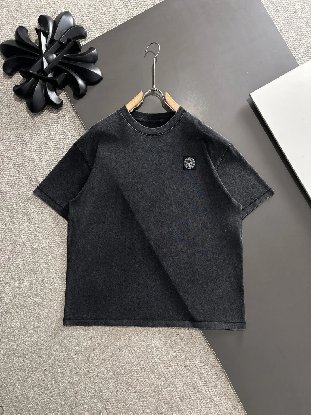 Next day shipping P460 Stone lsland/stone island high quality 2025 spring and summer new casual heavy industry suit exclusively developed by yb! High quality production! Imported custom-made fabrics for foreign orders, with high breathability and comfort, impeccable details, brand element design concept, delicate and soft feel! It presents a casual cut and the upper body shape is great! On sale simultaneously on the official website! From a high-end men's positioning brand, the low-key luxury taste is irresistible! Exquisite workmanship and impeccable quality! The overall style is simple, fashionable and timeless, fully meeting the requirements of stylish and tasteful dressing! Size: S-XXL